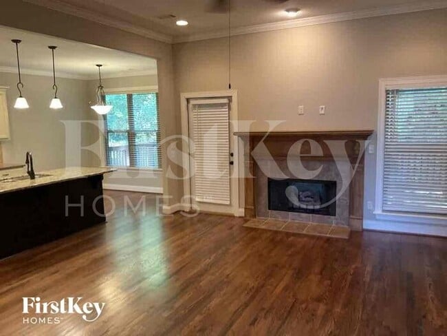 Foto del edificio - 3014 Laurel Lakes Cove