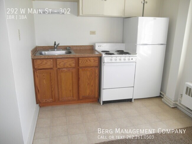 Foto del edificio - 292 W Main St