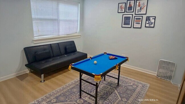 Foto del edificio - 1220 Aurora Ave N