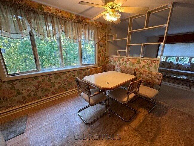 Building Photo - 2 Laurel Hill Ln