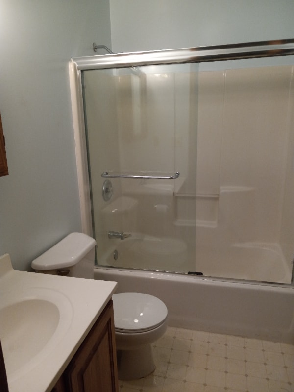 725 S State St Unit B, Marengo, IL 60152 Room for Rent in Marengo, IL