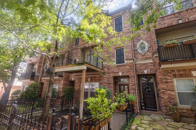 Foto del edificio - 3610 Gillespie St