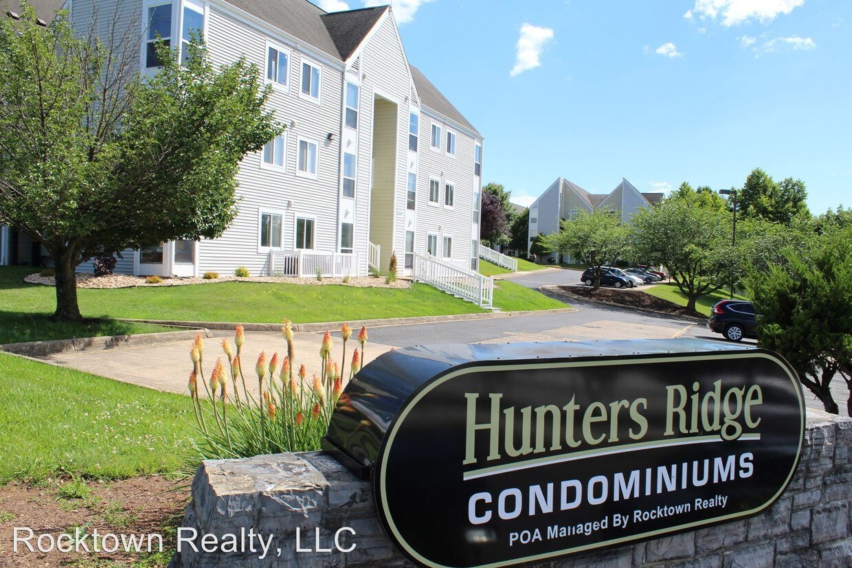Primary Photo - 1366 Hunters Rd