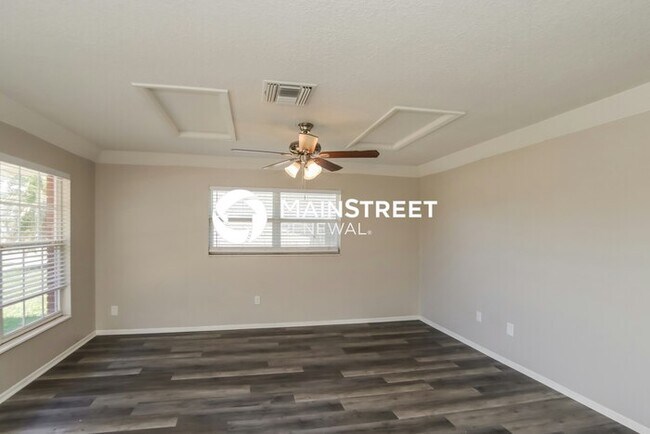 Building Photo - 4 Bedroom Pet-Friendly Home in MELBOURNE, FL with Main Street Renewal