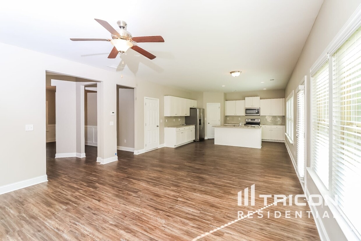 Primary Photo - 411 Curlin Ct