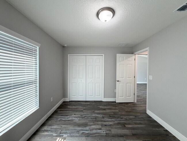 Building Photo - 2330 W Juan Vega Ln