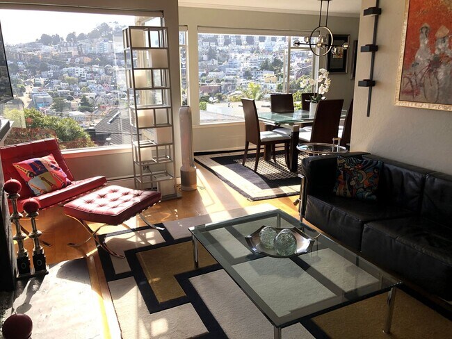 Foto del edificio - Elegant & Expansive Furnished 3 Bedroom/2 ...