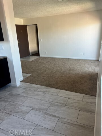 Building Photo - 454 E Ave Q3