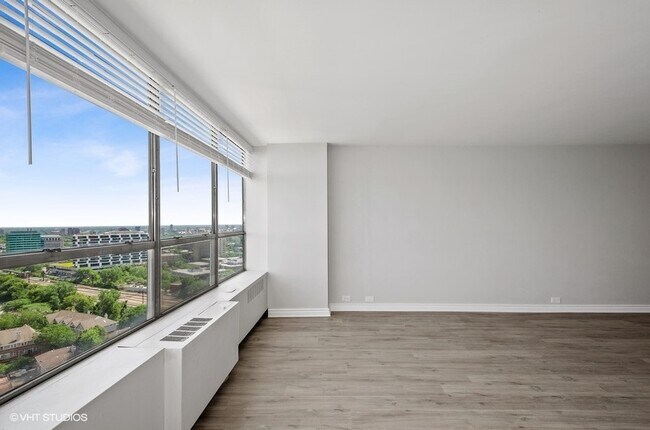 Building Photo - 4800 S Chicago Beach Dr