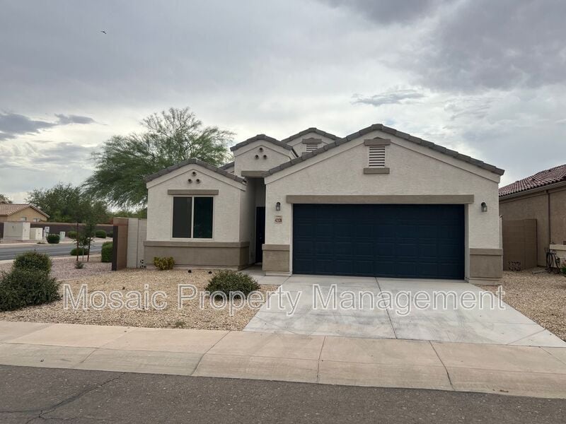 Foto principal - 42128 W Lunar St