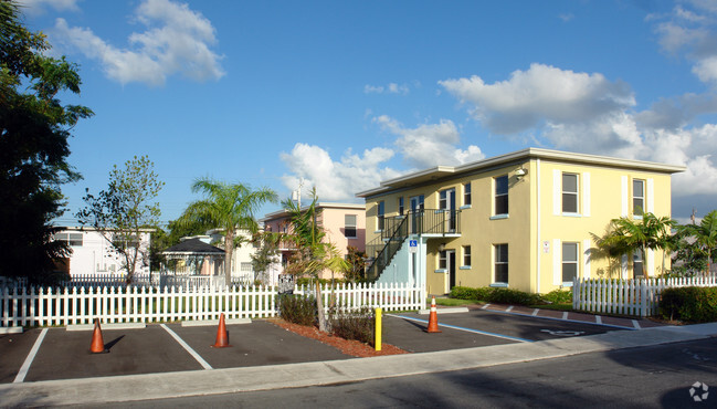 Artisan Condo Apartments - Lake Worth, FL | Apartments.com