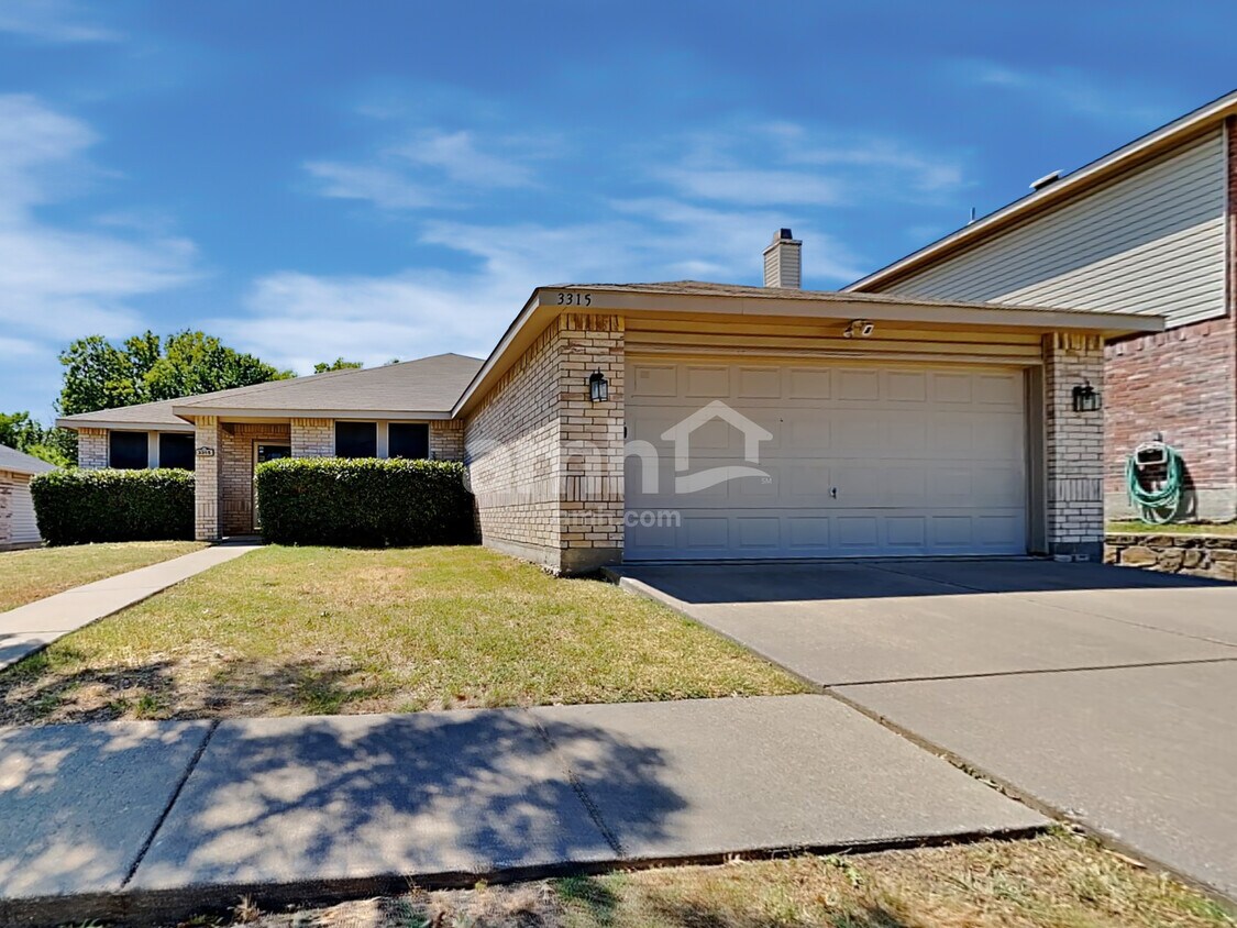 Primary Photo - 3315 Spur Drive