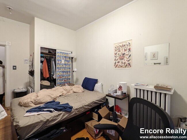 Foto del edificio - 43 Bay State Rd