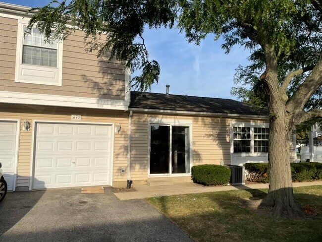 Building Photo - 673 Cleo Ct