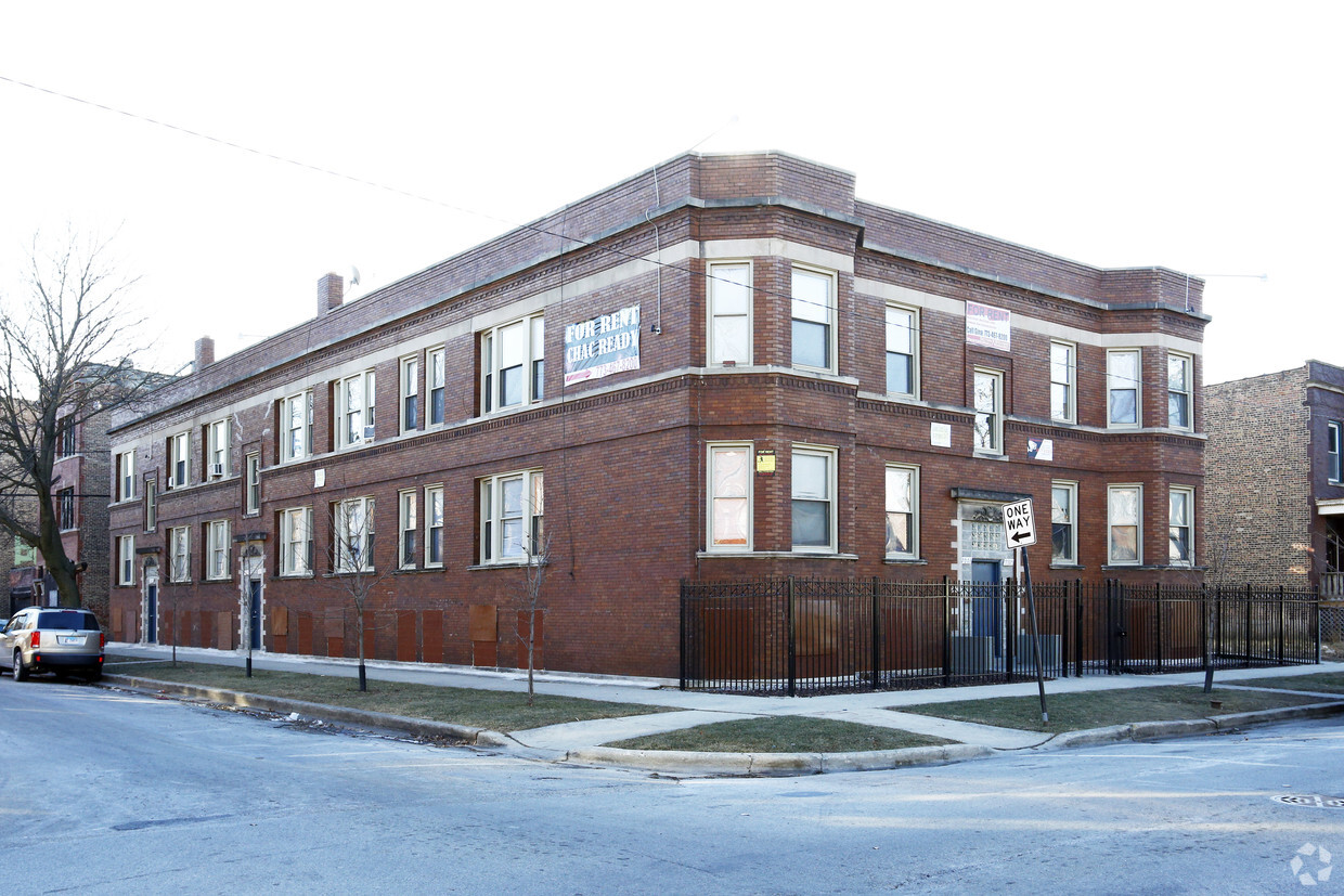 Primary Photo - 7003-7005 S Carpenter St