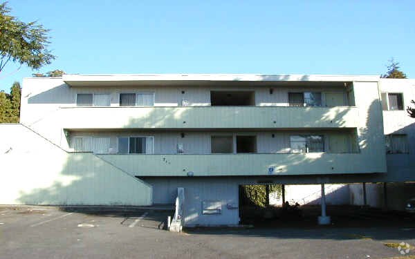 Building Photo - 716 E McLoughlin Blvd