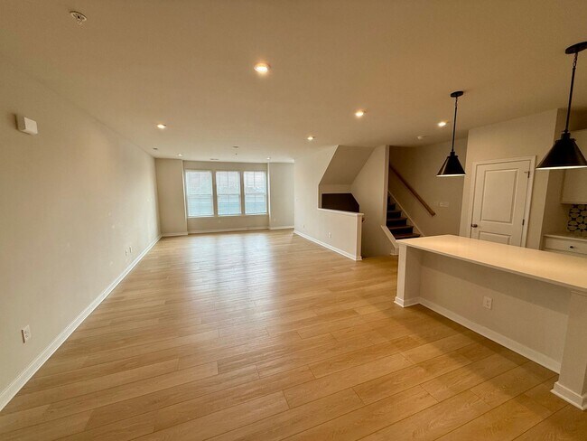 Foto del edificio - 2435 Ownby Ln