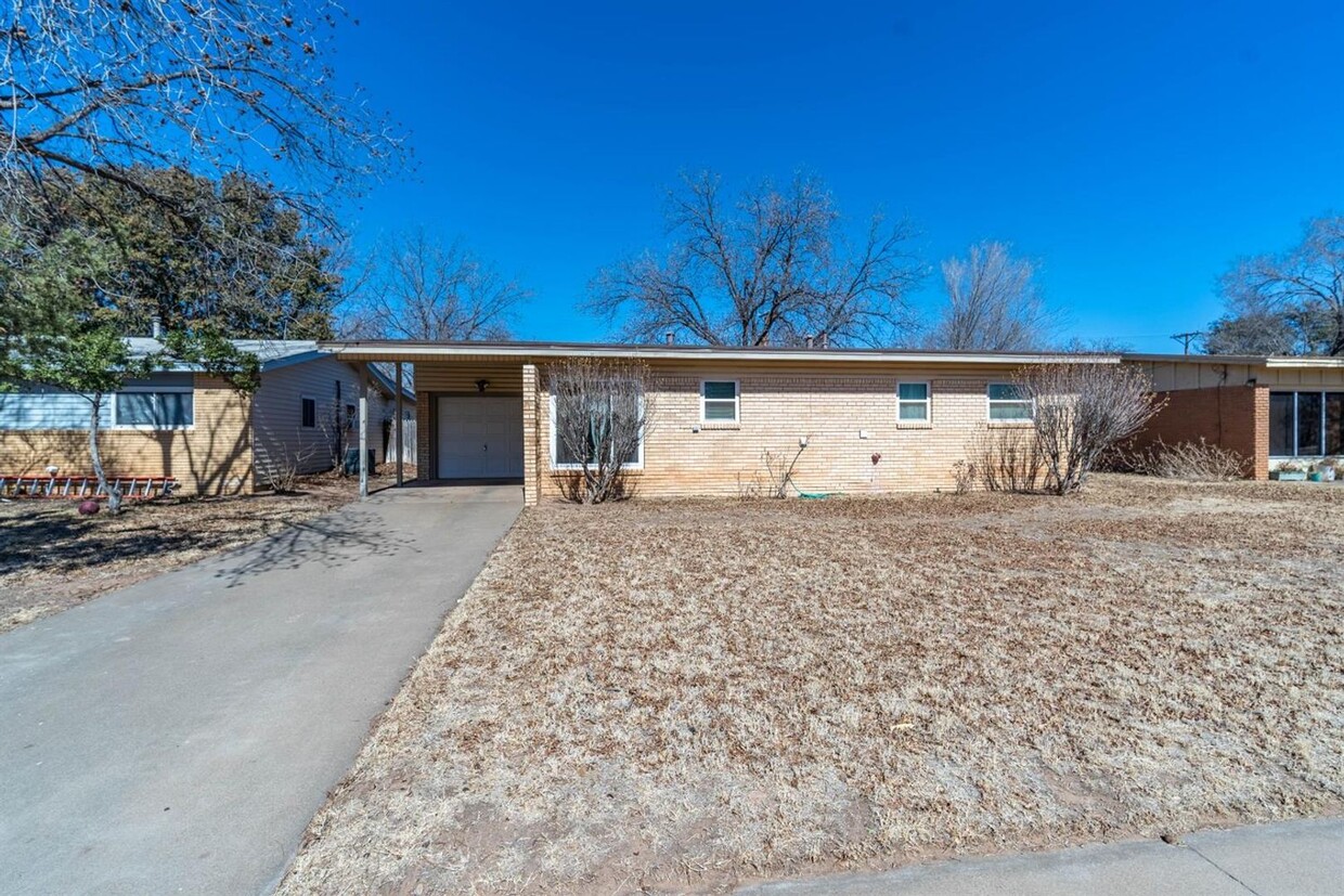 Foto principal - Cute 3/1/1 with Large Backyard