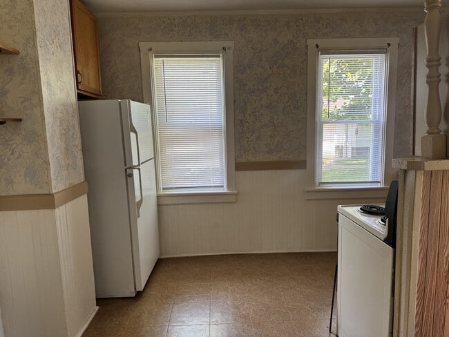 Building Photo - 2317 2nd St