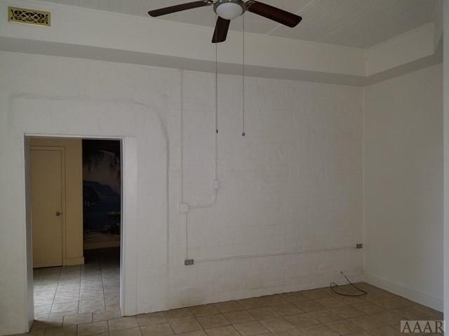 Foto del edificio - 100 E Fearing St