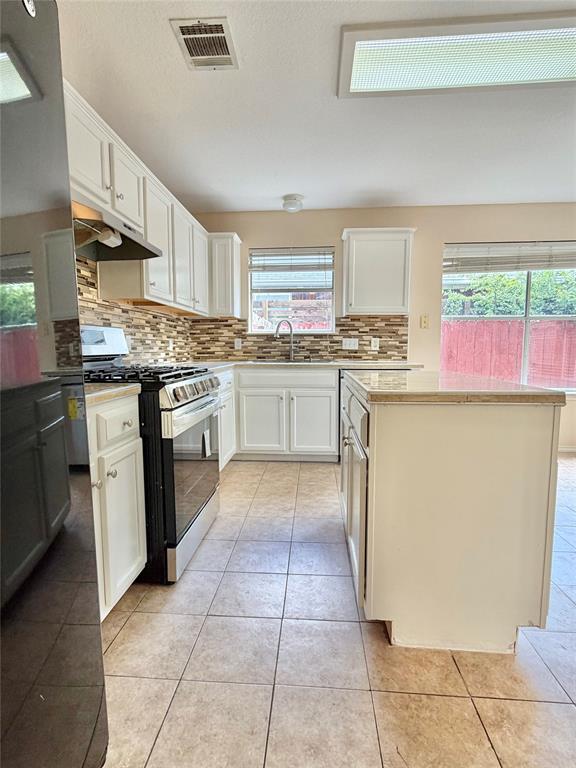 Building Photo - 9341 Bernoulli Dr