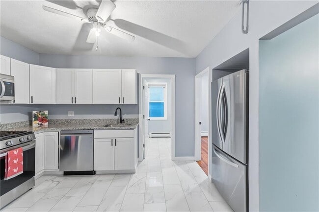 Building Photo - 108 Waterman Ave