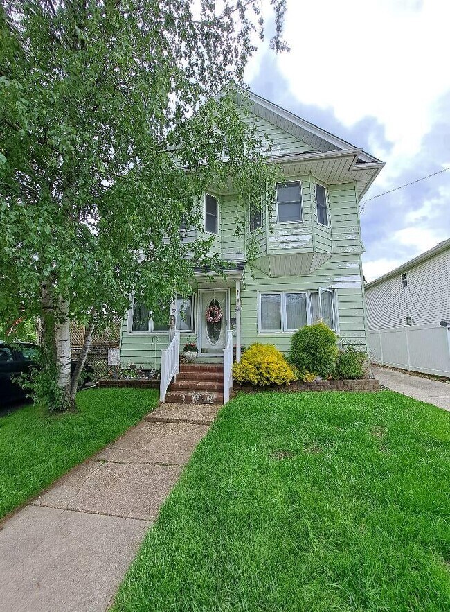 Building Photo - 59 Plainfield Ave