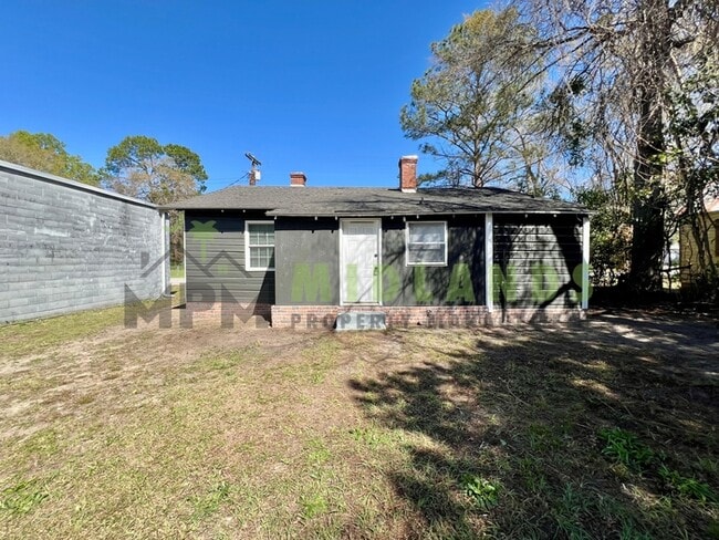 Building Photo - 610 W Hampton Ave