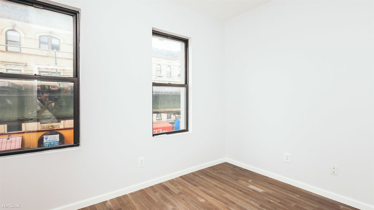 Primary Photo - 1444 Myrtle Ave