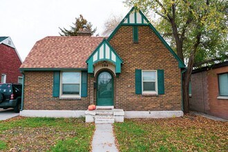 Building Photo - 194 E 4800 S