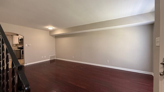 Building Photo - 407 S Chester St