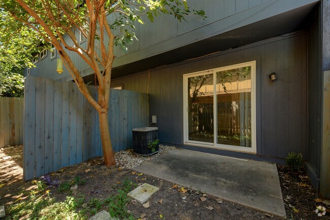 Building Photo - 3452 Willowrun Dr