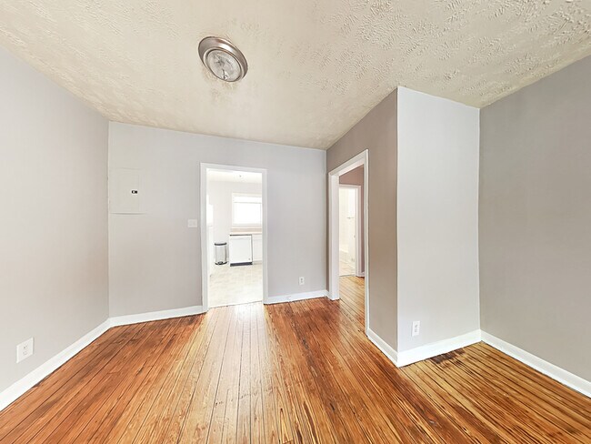 Foto del edificio - 1332 Eubanks Ave