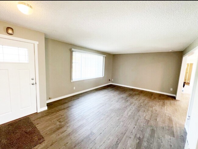 Foto del edificio - 9428 Silverdale Loop Rd NW