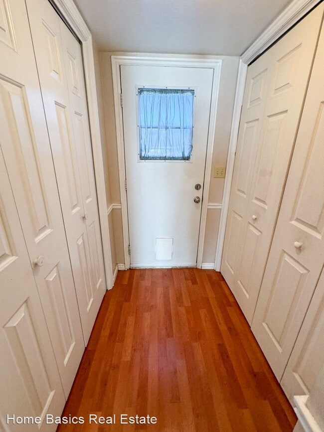 Building Photo - 3 br, 2.5 bath House - 430 N. 470 W. Apt #12