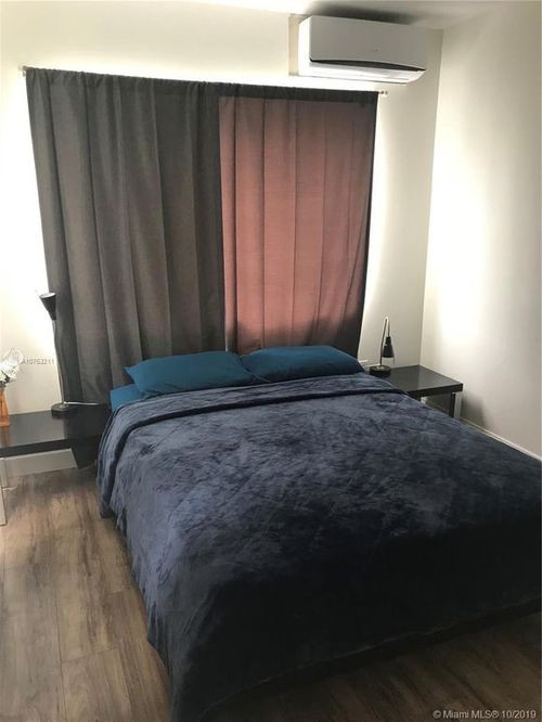Foto del edificio - 645 83rd St