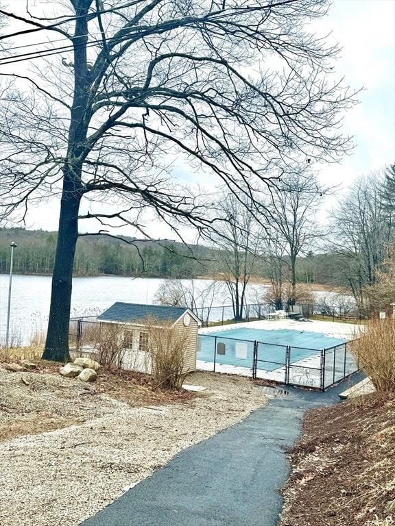 Building Photo - 7 Thayer Pond Dr
