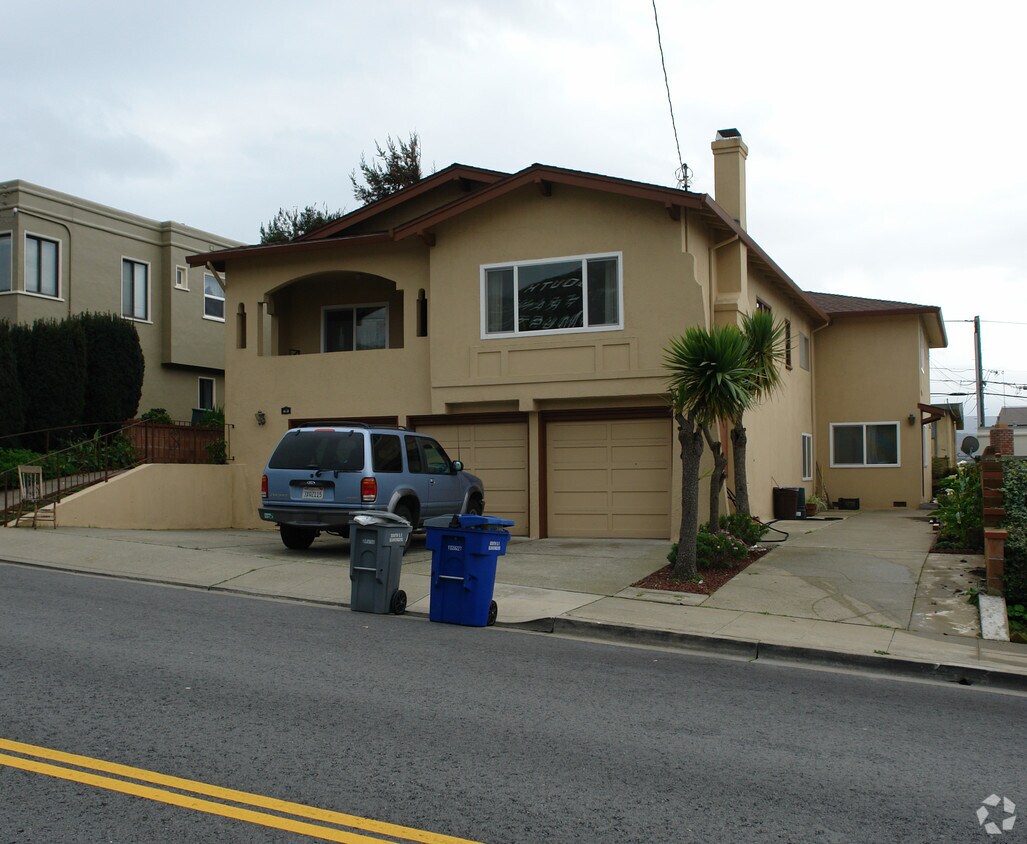 Building Photo - 673 Miller Ave
