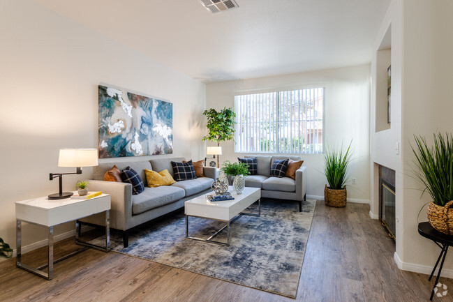 2BR, 2BA - 1148 SF - Ventana Apartments