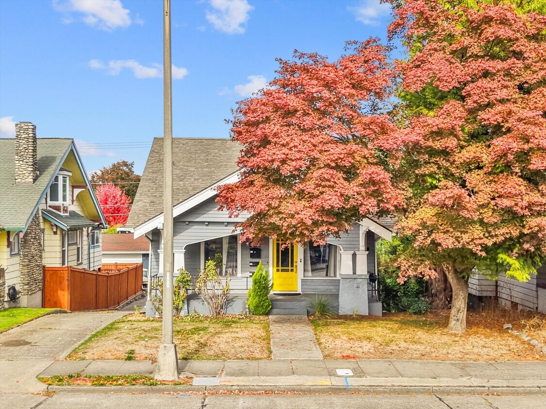 Foto principal - Charming Tacoma 2BR with Private Patio & RV Parking