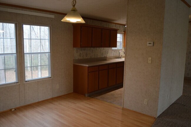 Foto del edificio - Available Now!