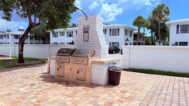 Foto del edificio - 6800 NE 22nd Way