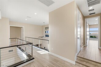 Building Photo - 64 Grey Feather Dr