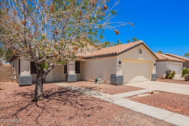 Building Photo - 2014 N 84th Ln