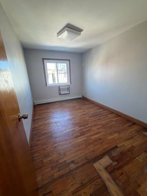 Building Photo - 2344 Powell Ave