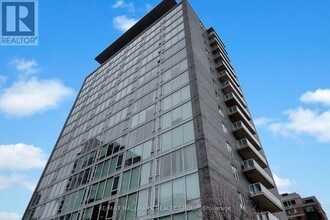 Building Photo - 300 Lisgar St