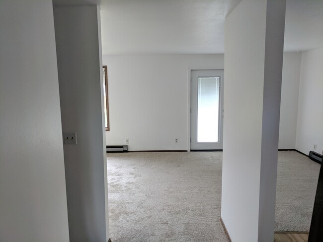 Building Photo - 32nd Street, 1409-1411