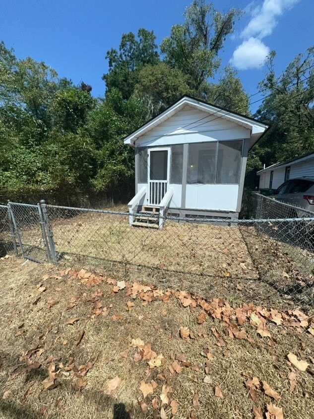 Primary Photo - 1337 23rd St