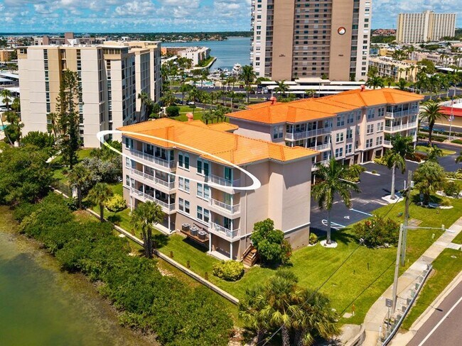 Building Photo - 3333 Pasadena Ave S