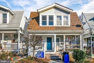 Building Photo - 2324 Luce St